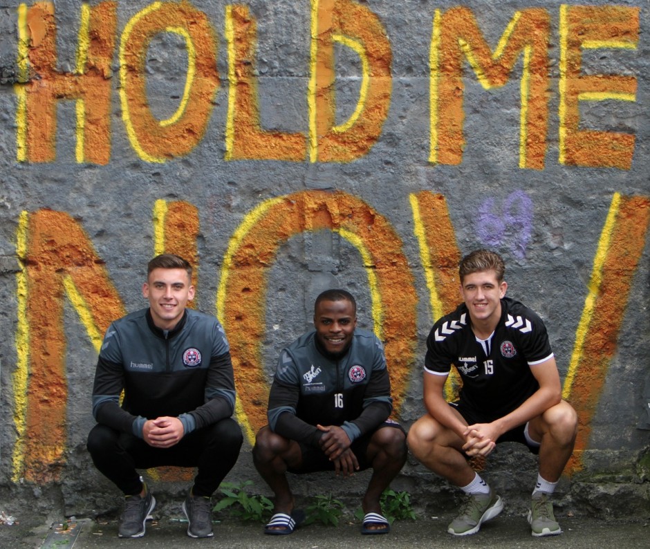 WarrenFuadOscar_HoldMeNow_2515