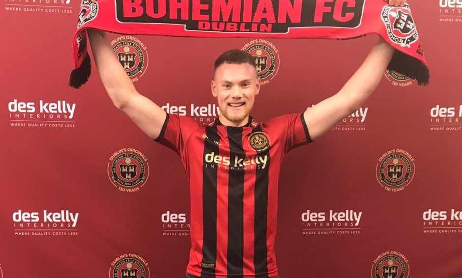 Ciaran Kelly signs